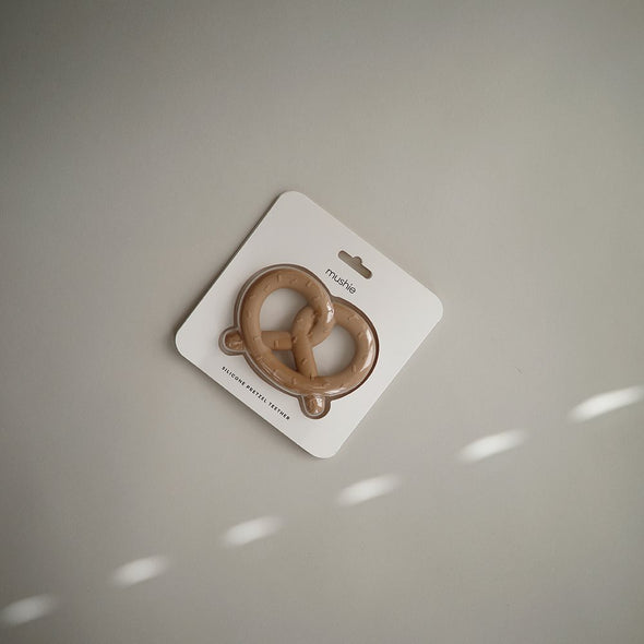 Mushie Teether | Pretzel Natural -Just too Sweet - Babies and Kids Concept Store