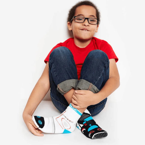 Kids Mismatched Socks | Space & Earth Robot